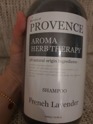 프로방스 프렌치 라벤더 샴푸 1,000ml — 5점을 준 리뷰어가 2021년 5월 올린 사용 사진