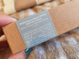 [후르디아] 끈적임 없는 착한성분 비건  핸드크림 3종 — 5점을 준 리뷰어가 2024년 3월 올린 사용 사진