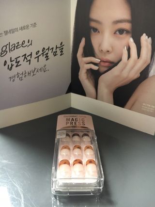 데싱디바 매직프레스 가을신상 숏 스퀘어_3종 중 택1 — 5점을 준 리뷰어가 2021년 9월 올린 사용 사진