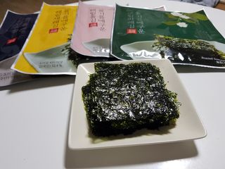 [해림맛김] 들기름에 구운 바삭바삭 김 4종 세트 + 1종 랜덤발송 총5개입 — 5점을 준 리뷰어가 2021년 2월 올린 사용 사진
