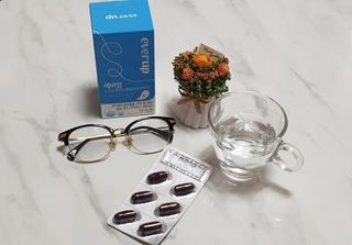 [몸엔용] 에버업 멀티비타민&미네랄, 눈건강 루테인 혈행건강 오메가3, 면역 프로바이오틱스 3종 택1 — 5점을 준 리뷰어가 2022년 4월 올린 사용 사진