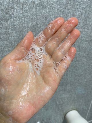 [팜스테이] 티트리 바이옴 로우 피에이치 카밍 클렌저 — 5점을 준 리뷰어가 2022년 6월 올린 사용 사진