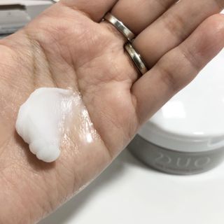 듀오코리아 [듀오] 피부맞춤형 저자극 클렌징밤 1종 랜덤발송 (모공케어,안색개선,안티에이징,블랙헤드) — 4점을 준 리뷰어가 2022년 6월 올린 사용 사진