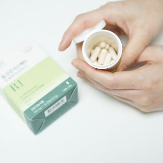 라엘 밸런스 3종 (질 건강 리스펙타 프로바이오틱스, 월경케어 보라지유, 요로건강 크랜베리) 랜덤 증정 1개 — 5점을 준 리뷰어가 2022년 11월 올린 사용 사진