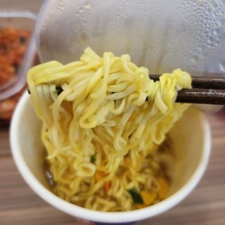 NISSIN 닛신 컵누들  4종 - 씨푸드오리지날, 씨푸드 스파이시, 씨푸드 커리, 씨푸드 XO소스 — 5점을 준 리뷰어가 2022년 11월 올린 사용 사진