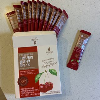 자연에온 가득담은 몽모랑시 타트체리 콜라겐 젤리스틱 — 5점을 준 리뷰어가 2021년 1월 올린 사용 사진