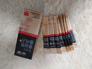 서울약사신협_투데이홍삼정플러스스틱_10g x 30포 — 5점을 준 리뷰어가 2021년 6월 올린 사용 사진