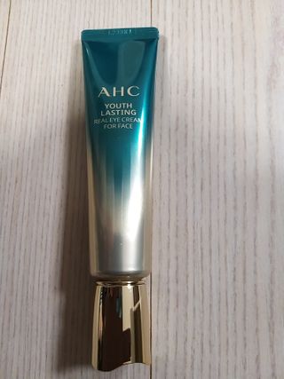 [NEW 탄력유턴 아이크림] AHC 유스 래스팅 리얼 아이크림 포 페이스 — 5점을 준 리뷰어가 2021년 1월 올린 사용 사진