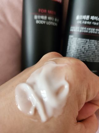 웰피아생활건강 웰피아 올인원 남성화장품 옴므페론 — 5점을 준 리뷰어가 2023년 1월 올린 사용 사진