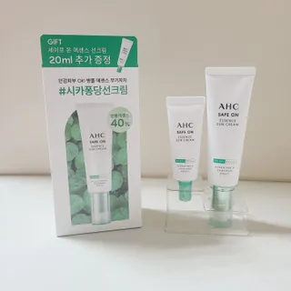 [AHC] 세이프온 에센스 선크림 올리브영 스페셜 증정 기획세트 — 5점을 준 리뷰어가 2022년 6월 올린 사용 사진