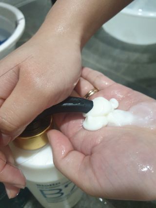 [포레스트스토리] B7 안티 헤어로스 샴푸1,000ml + 헤어팩 1,000ml — 5점을 준 리뷰어가 2021년 3월 올린 사용 사진