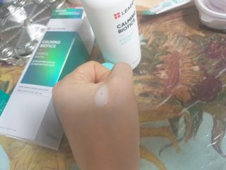 리더스코스메틱 리더스 카밍 바이오틱스 에센스 워터 — 5점을 준 리뷰어가 2022년 1월 올린 사용 사진