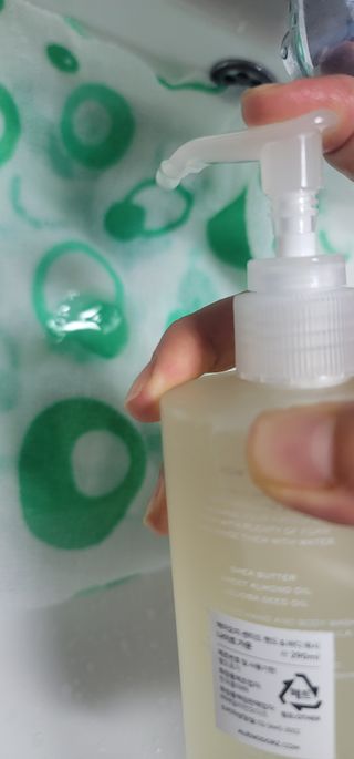 에일리언오더즈 센티드 핸드 앤 바디 워시 290ml (3종 택1) — 5점을 준 리뷰어가 2023년 8월 올린 사용 사진