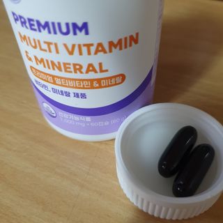서울약사신협 네이처픽_멀티비타민&미네랄_1,000mg x 120캡슐 — 5점을 준 리뷰어가 2021년 9월 올린 사용 사진