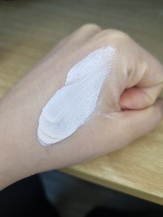 리엔케이 핑크 볼륨 래디언스 컬러크림 에디션 — 5점을 준 리뷰어가 2023년 11월 올린 사용 사진