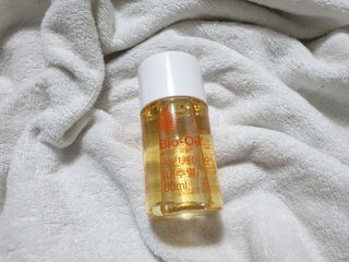 바이오오일 [바이오-오일] 스킨케어 오일 내추럴 60ml — 5점을 준 리뷰어가 2021년 11월 올린 사용 사진
