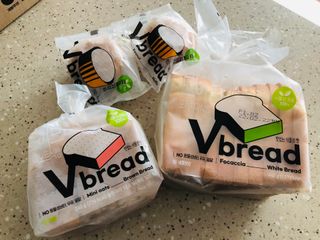 롯데제과 Vbread 포카치아식빵1개 + 미니식빵 1개 + 머핀 2개 세트 — 5점을 준 리뷰어가 2021년 9월 올린 사용 사진