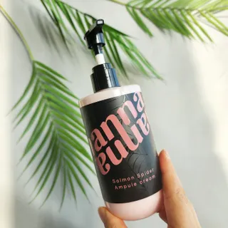 난나 살몬 스파이더 검버섯 미백 톤업 화이트닝 연어 앰플 크림 300ml 대용량 — 5점을 준 리뷰어가 2022년 11월 올린 사용 사진