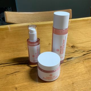 아이앤립 / EYENLIP 아이앤립 연어오일 리바이탈라이징 토너+앰플+크림 3종 세트 — 5점을 준 리뷰어가 2021년 7월 올린 사용 사진