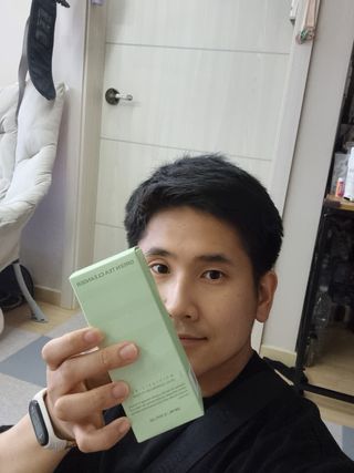 프리마인 메이크업과 들뜨는 각질까지 한방에 깐달걀로! 순하기까지한 셀베이스 그린티클렌저(200ml) — 4.5점을 준 리뷰어가 2023년 5월 올린 사용 사진