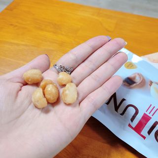 도이퉁 마카다미아 넛 90g  로얄 마카넛 오리지널 쏠트 허니 — 5점을 준 리뷰어가 2021년 9월 올린 사용 사진