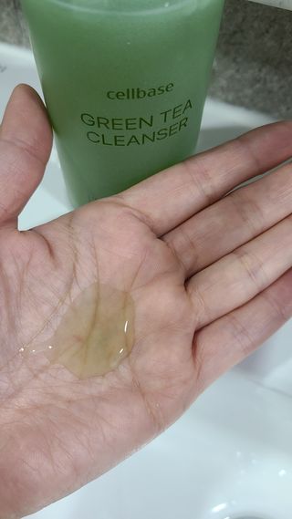 프리마인 메이크업과 들뜨는 각질까지 한방에 깐달걀로! 순하기까지한 셀베이스 그린티클렌저(200ml) — 5점을 준 리뷰어가 2023년 4월 올린 사용 사진