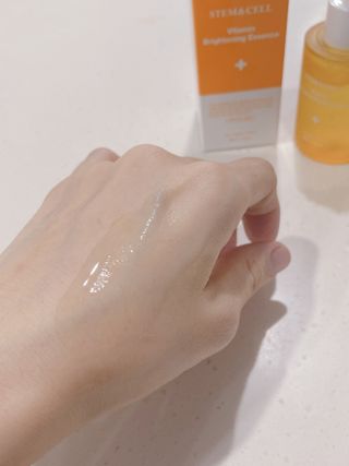 체르엠 스템앤셀 비타민 브라이트닝 에센스 30ml 1개 — 5점을 준 리뷰어가 2021년 9월 올린 사용 사진