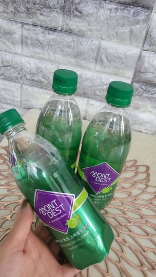 몽베스트 Montbest with Sparkling water Lime20병 — 5점을 준 리뷰어가 2022년 8월 올린 사용 사진