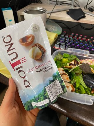 도이퉁 마카다미아 넛 90g  로얄 마카넛 오리지널 쏠트 허니 — 4점을 준 리뷰어가 2021년 3월 올린 사용 사진