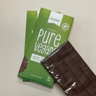 당류2g 자일리톨로 단맛을낸 슈카 퓨어비건 무설탕초콜릿 Xucker vegan 2개입 — 5점을 준 리뷰어가 2021년 4월 올린 사용 사진