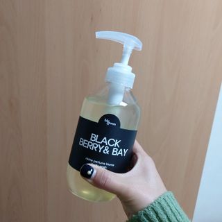 빅그린 니치 퍼퓸 바이옴바디워시 500ml(상탈, 블랙베리&베이, 블랑쉐 3종 중 택1) — 5점을 준 리뷰어가 2022년 12월 올린 사용 사진