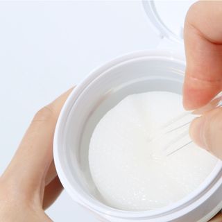 산다화 비타민씨 화이트닝 토너 패드 — 3.5점을 준 리뷰어가 2023년 5월 올린 사용 사진