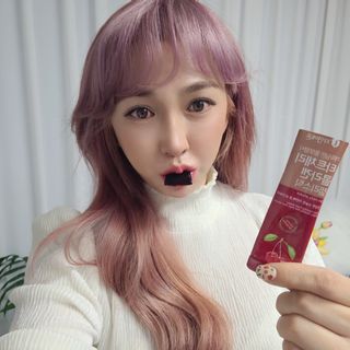 자연에온 가득담은 몽모랑시 타트체리 콜라겐 젤리스틱 — 5점을 준 리뷰어가 2021년 1월 올린 사용 사진