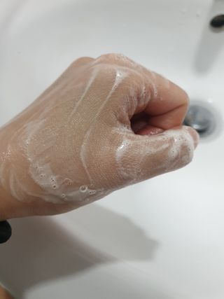 IO 아이오 오늘도 넌 예뻐 - 데일리딥 클렌징폼 — 5점을 준 리뷰어가 2021년 2월 올린 사용 사진