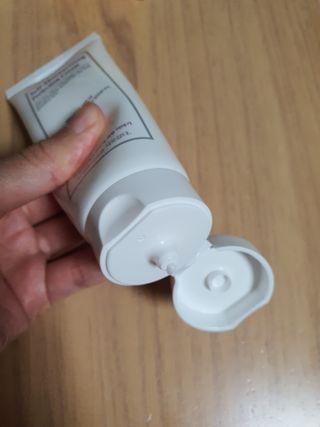 셀프 모이스처라이징 프로텍션 크림 셀프 모이스처라이징 프로텍션크림 — 4점을 준 리뷰어가 2022년 3월 올린 사용 사진