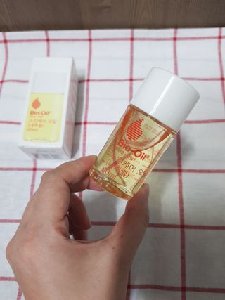 바이오오일 [바이오-오일] 스킨케어 오일 내추럴 60ml — 5점을 준 리뷰어가 2021년 5월 올린 사용 사진