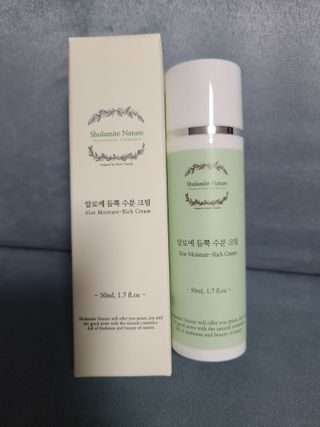 술람미네이처 자연주의 화장품ㅣ속보습 충전 + 민감/트러블 피부 진정 - 알로에 듬뿍 수분 크림 50ml — 4.5점을 준 리뷰어가 2022년 6월 올린 사용 사진