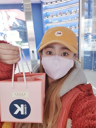 브랜드K 플래그십스토어 [브랜드K X 피플앤코]아트델리 리얼 콜라겐핏 커버 쿠션+리필 민트/핑크 중 랜덤 제공 — 5점을 준 리뷰어가 2022년 1월 올린 사용 사진