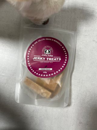 [졸리졸리] 애견 치즈스틱 (HORSE MILK CHEESE) — 2점을 준 리뷰어가 2023년 1월 올린 사용 사진
