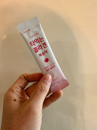 [음료수 대신 가능!]  빠르게 흡수되는 아임오 타먹는 콜라겐 1박스 — 4.5점을 준 리뷰어가 2023년 3월 올린 사용 사진