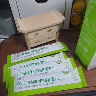 아임오 풋사과 식이섬유 밸런스 젤리 14포 — 5점을 준 리뷰어가 2021년 6월 올린 사용 사진
