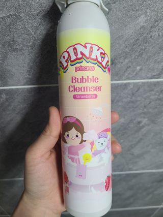 주식회사 권브라더스 [권브라더스] 목욕놀이 필수템, 핑키공주 유아버블클렌저 300ml 대용량 몽글몽글 구름 속 딸기향 — 5점을 준 리뷰어가 2022년 1월 올린 사용 사진