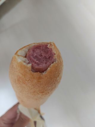 오마뎅 한우핫도그 — 5점을 준 리뷰어가 2021년 5월 올린 사용 사진