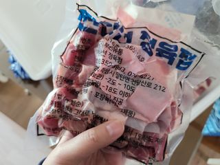 찐신선 한끼한팩 미국 냉동 목살 & 네덜란드 냉동 삼겹살 SET — 5점을 준 리뷰어가 2021년 11월 올린 사용 사진