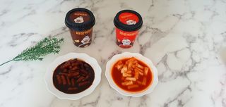 유비쿡 컵떡볶이 매운컵떡볶이2개/ 짜장컵떡볶이 2개  총 4개세트 — 5점을 준 리뷰어가 2021년 6월 올린 사용 사진
