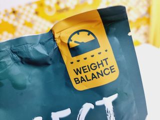 [푸디웜] 라포그  리얼인섹트 웨이트밸런스 저알러지 강아지 사료  1.2KG — 5점을 준 리뷰어가 2022년 7월 올린 사용 사진