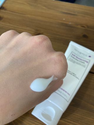 셀프 모이스처라이징 프로텍션 크림 셀프 모이스처라이징 프로텍션크림 — 4.5점을 준 리뷰어가 2022년 4월 올린 사용 사진