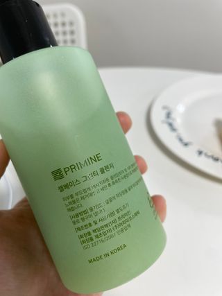 프리마인 메이크업과 들뜨는 각질까지 한방에 깐달걀로! 순하기까지한 셀베이스 그린티클렌저(200ml) — 4.5점을 준 리뷰어가 2023년 4월 올린 사용 사진