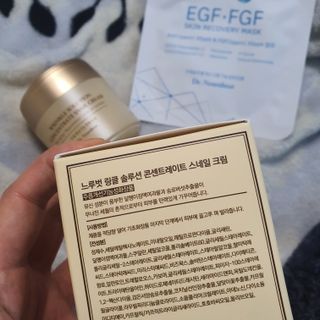 Dr.느루벗 느루벗 링클 솔루션 콘센트레이트 스네일 탄력 달팽이 크림 80g — 5점을 준 리뷰어가 2021년 5월 올린 사용 사진