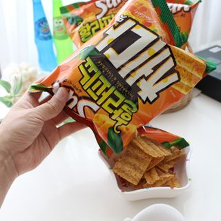 강렬한 태양의 맛 썬의 신제품, 썬 할라피뇨체다 — 5점을 준 리뷰어가 2022년 6월 올린 사용 사진